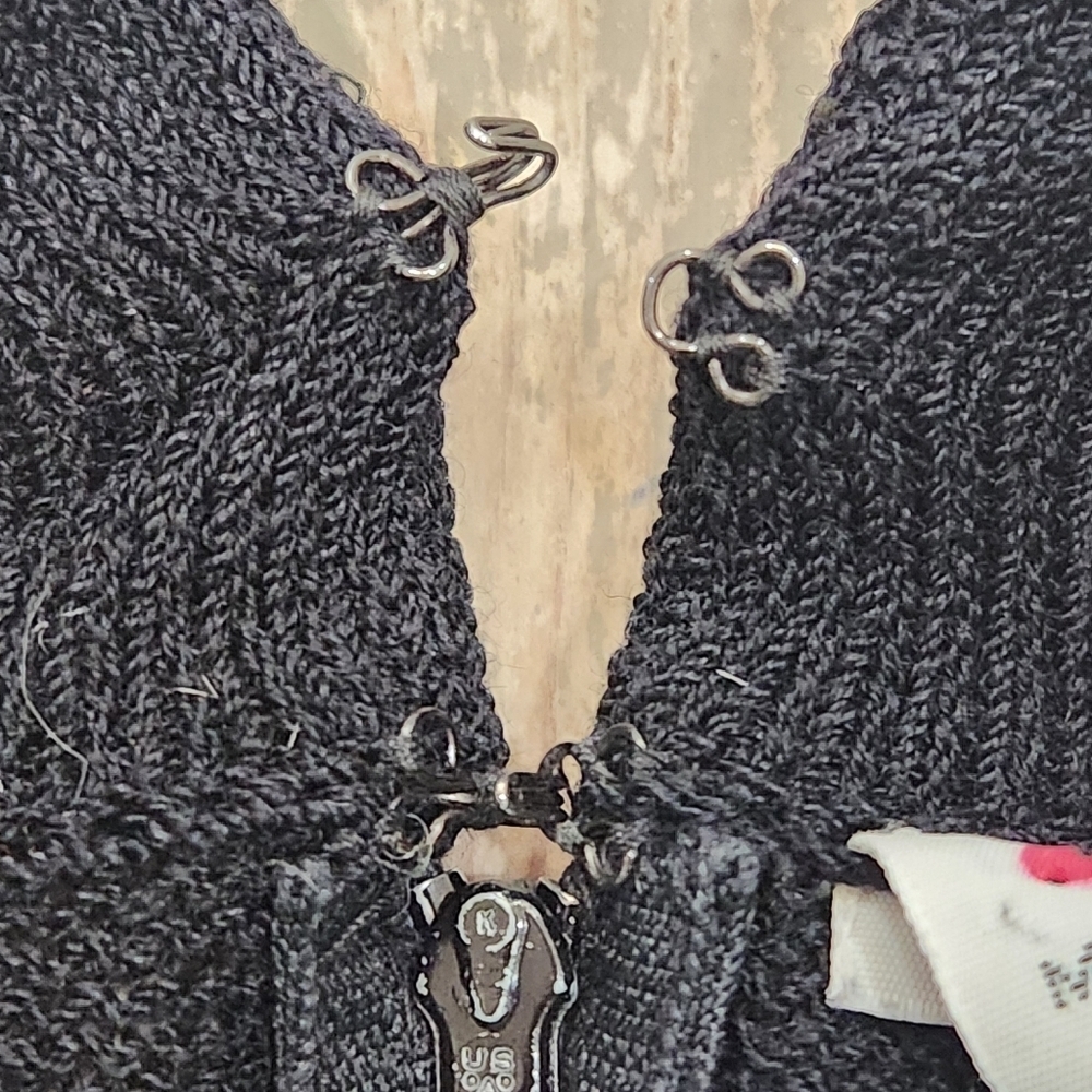 VTG 80s St. John by Marie Gray Black Santana Knit 2-Piece Set Evening, Womens S - Picture 11 of 16